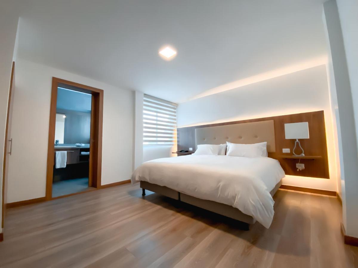 Hotel Miraflores อัมบาโต ภายนอก รูปภาพ
