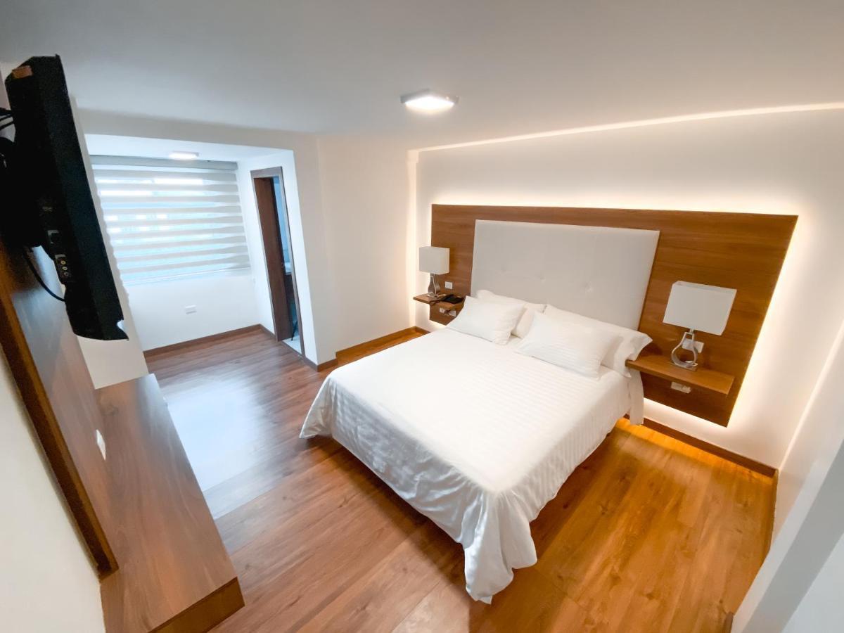 Hotel Miraflores อัมบาโต ภายนอก รูปภาพ